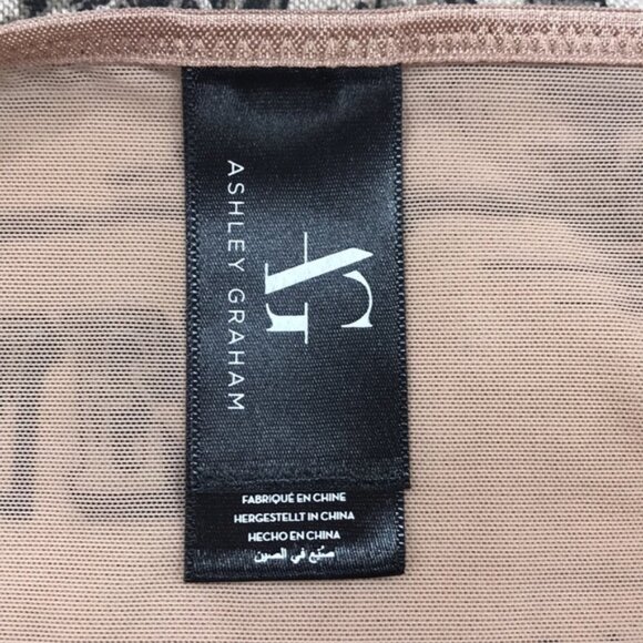 Ashley Graham Plus Size Front-Keyhole Lace Panty - Picture 6 of 9